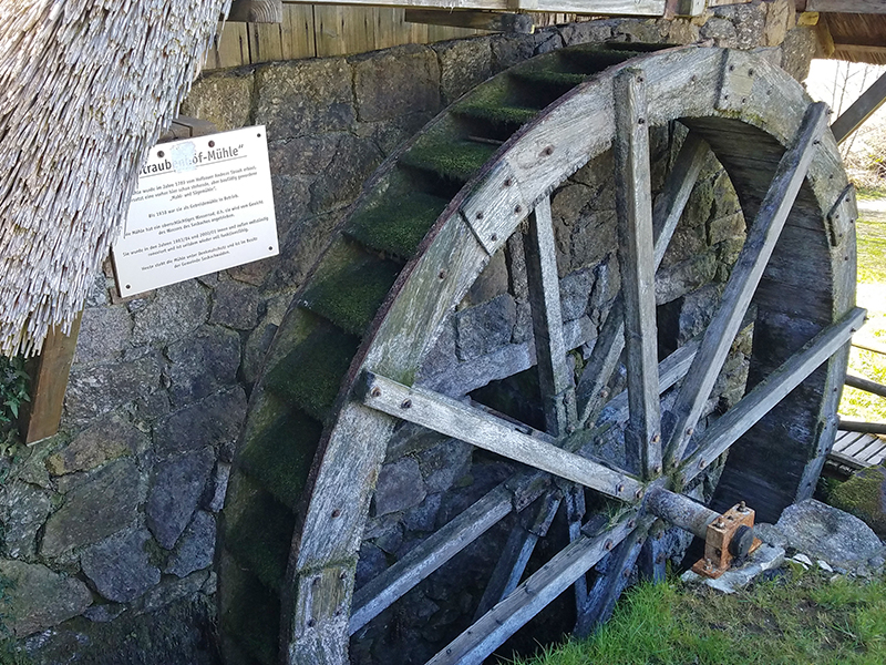 Wasserrad der Straubenhöfmühle