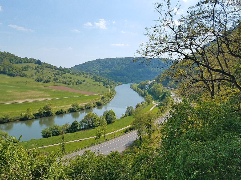Verlauf des Neckars in Richtung Kleingemünd