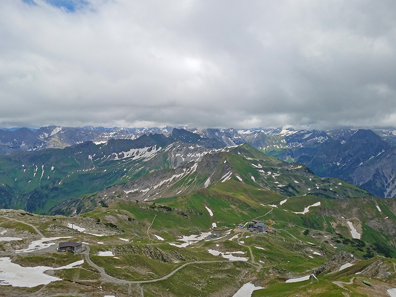 Blick zur Bergstation der Nebelhorns